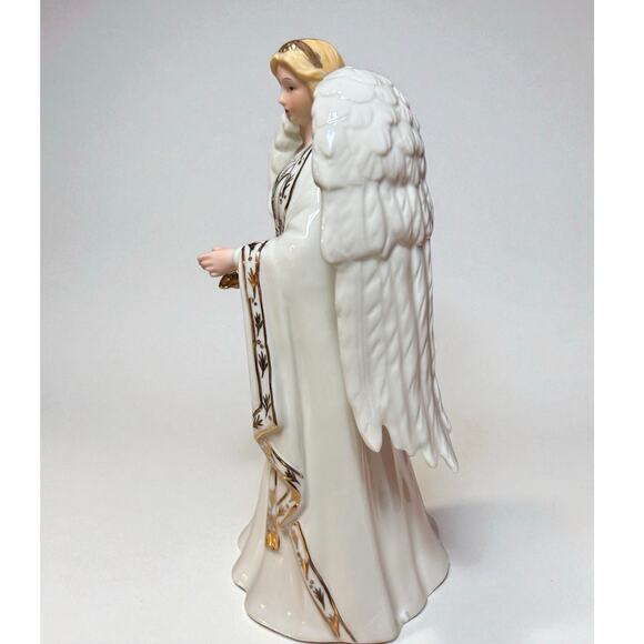 Dillard’s Trimmings 10” Musical Angel Wind Up Plays The First Noel Porcelain - Picture 3 of 10